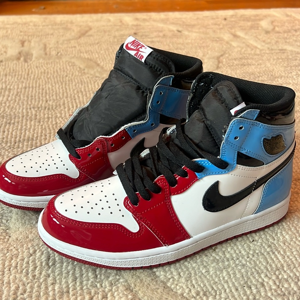 Jordan 1 Retro High Fearless UNC Chicago
